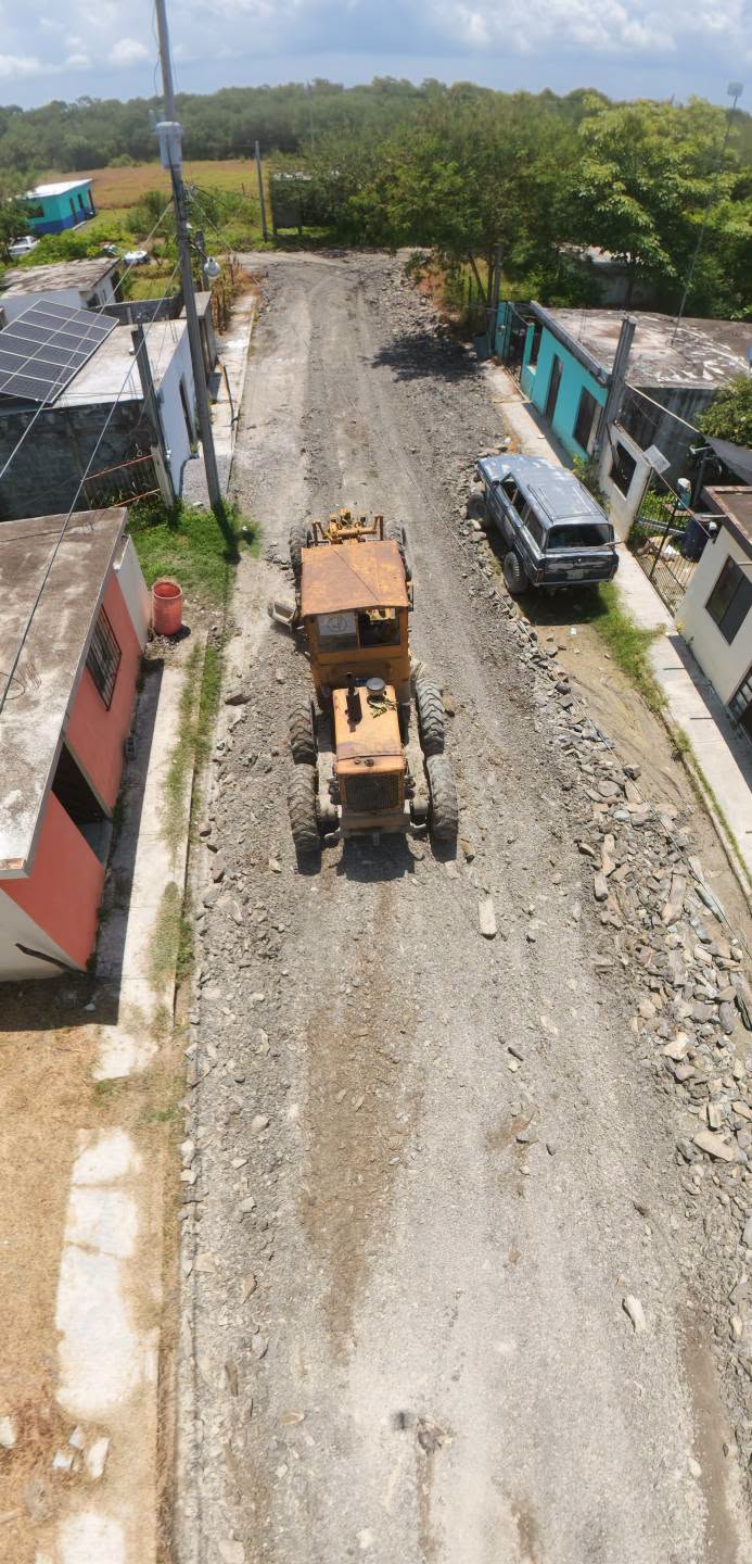 Continúan trabajos de rehabilitación de calles en la Presidencial