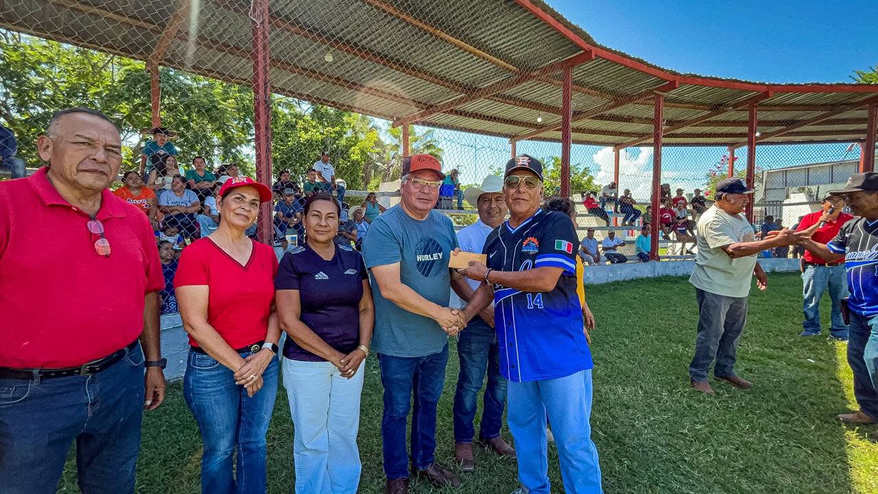 Viven gran fiesta deportiva en Ocampo durante la final y premiación del Cuadrangular de Béisbol