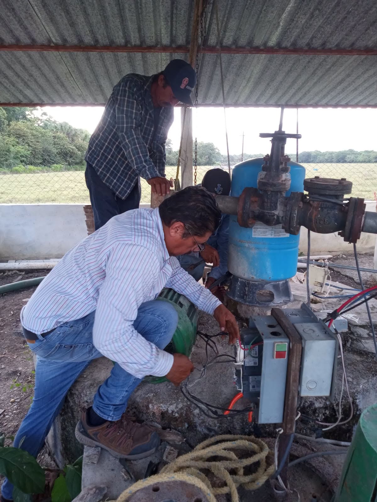 Restablecen servicio de agua en el Poblado Adolfo López Mateos tras reparación de bomba