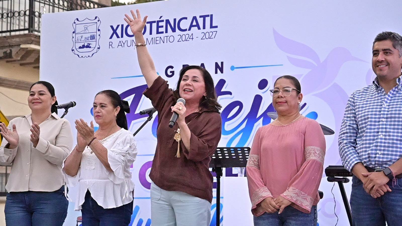 Festejan en grande a los adultos mayores con el “Gran Festejo del Recuerdo”