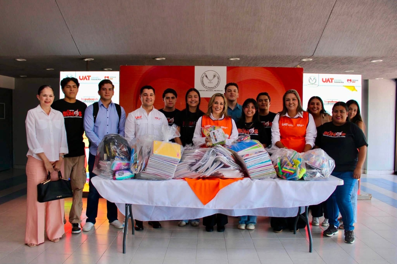 Concluye Familia UAT la colecta de útiles escolares “Impulsando Corazones 2026”